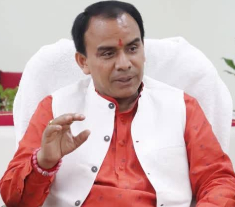 चिकित्सा इकाइयों में शीघ्र भरे जाएं रिक्त  पद: धन सिंह रावत