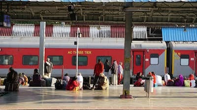 केंद्र सरकार का कर्मचारियों को दिवाली बोनस — रेलवे के 11 लाख से अधिक कर्मचारियों के लिए 78 दिनों का उत्पादकता बोनस स्वीकृत